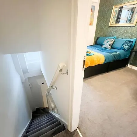 Town-centre Stylish Work Stay, 3 Beds 3 En-suites * Middlesbrough