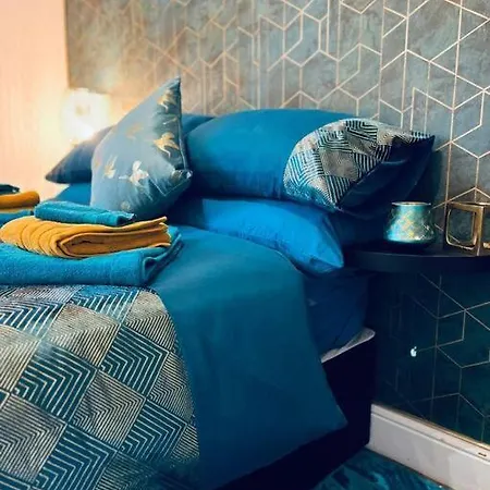 Dom wakacyjny Town-centre Stylish Work Stay, 3 Beds 3 En-suites *