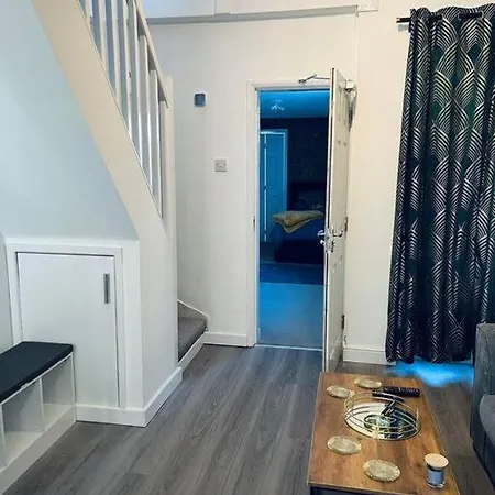 Town-centre Stylish Work Stay, 3 Beds 3 En-suites Ferienhaus Middlesbrough