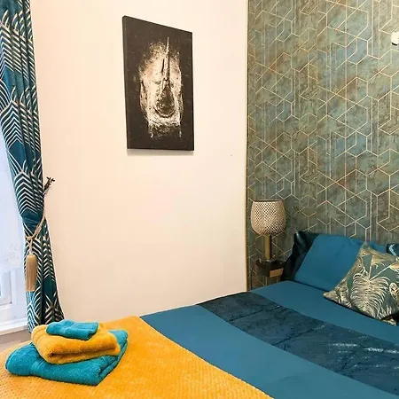 Town-centre Stylish Work Stay, 3 Beds 3 En-suites
